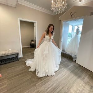 Allure Louise Style: E121